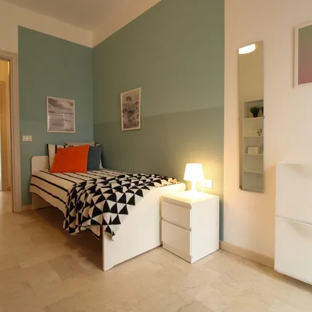 Image 4 - Via Bligny, 25133 Brescia BS, Italy - Apartment for rent