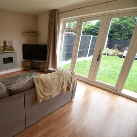 Image 7 - 19 Gleneagles Close, Pensby, CH61 5YF, United Kingdom - House for rent