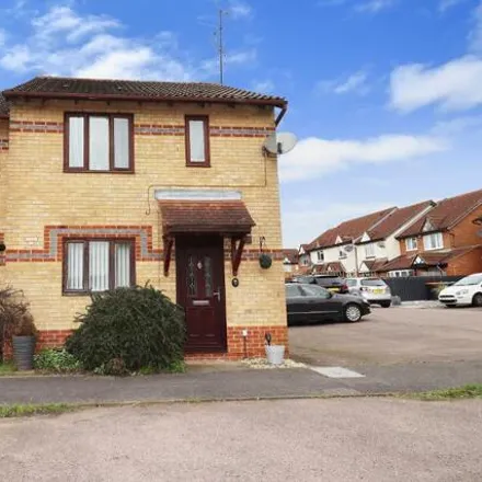 Buy this 3 bed house on Dovedale in Streatley, LU2 7FQ