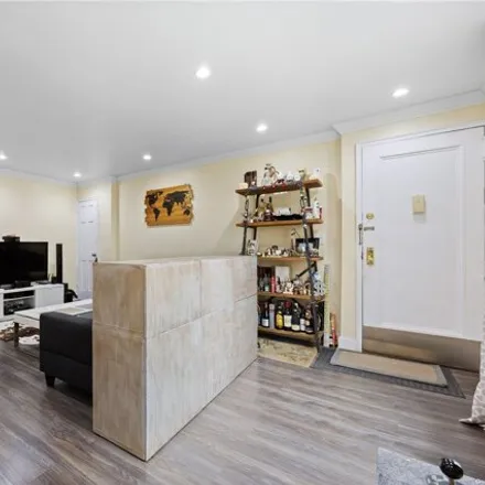 Image 4 - 172-09 Crocheron Avenue, New York, NY 11358, USA - Apartment for sale