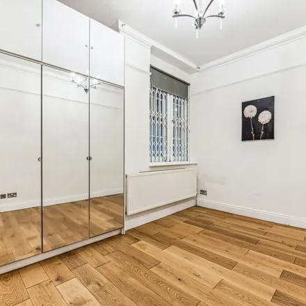 Rent this 3 bed apartment on Rodney Court in 6-8 Maida Vale, London