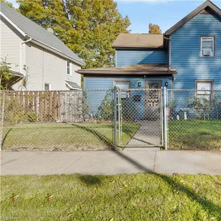 Buy this 3 bed house on 437 Talbot Avenue in Akron, OH 44306