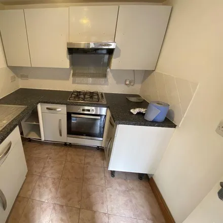 Image 3 - 66A, 68-96 Hunnyhill, Newport, PO30 5JF, United Kingdom - House for rent