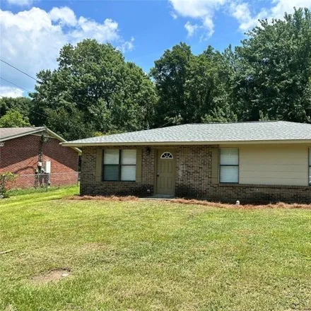 Buy this 3 bed house on 244 Vista Del Verde Dr in Hope Hull, Alabama