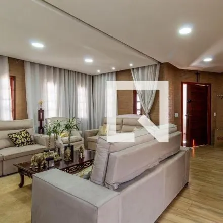 Buy this 4 bed house on Avenida Doutor Timoteo Penteado 3637 in Vila Galvão, Guarulhos - SP