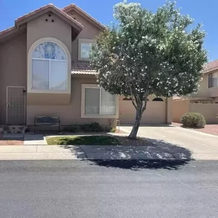 Rent this 3 bed house on 13659 South 38th Place in Phoenix, AZ 85044