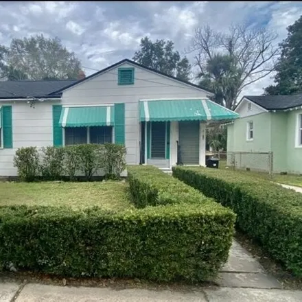 Rent this 2 bed house on 1001 West 12th Street in College Park, Jacksonville