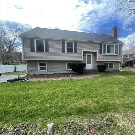 Rent this 3 bed house on 36 George Street in Plainville, Norfolk County