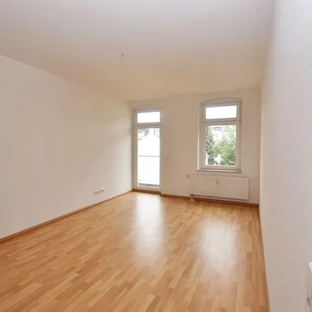Rent this 3 bed apartment on Uhlandstraße 12 in 09130 Chemnitz, Germany