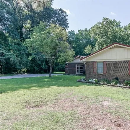 Image 3 - 545 Valley View Drive, Winder, GA 30680, USA - House for sale