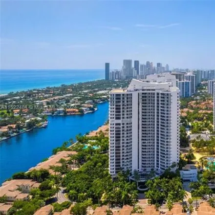 Buy this 3 bed condo on 21205 Yacht Club Drive in Aventura, FL 33180