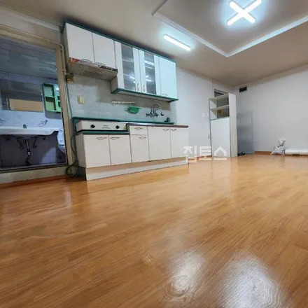 Rent this studio apartment on 서울특별시 서초구 서초동 1349-18