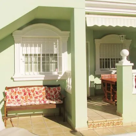 Rent this 2 bed house on 03130