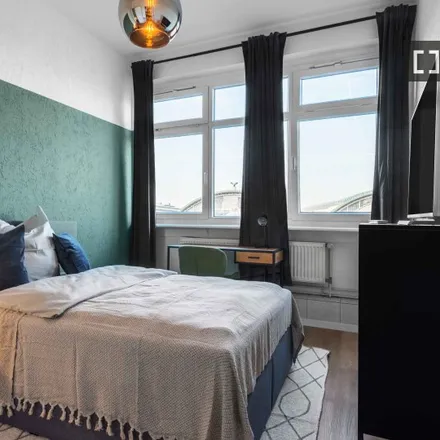 Rent this 5 bed room on Am Hauptbahnhof 12 in 60329 Frankfurt, Germany