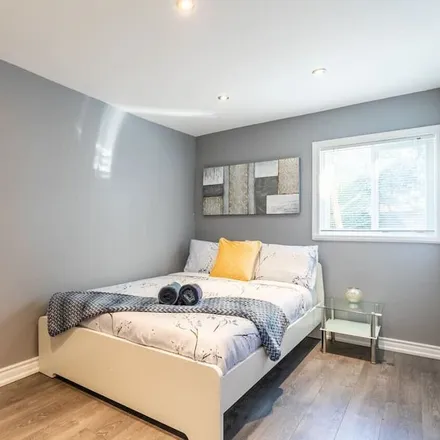 Image 1 - Parkdale, Toronto, ON M6R 2C6, Canada - Apartment for rent