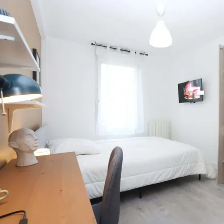 Rent this 1 bed room on 14 Rue Docteur Yves Louvigné in 35043 Rennes, France