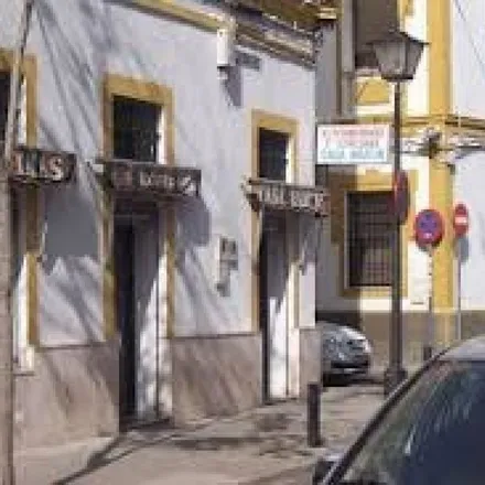 Image 4 - Centro Cívico Torre del agua, Plaza Vicente Aleixandre, 41013 Seville, Spain - Apartment for rent