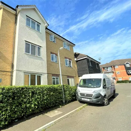 Rent this 2 bed apartment on Harris Green in Great Dunmow, CM6 1FP