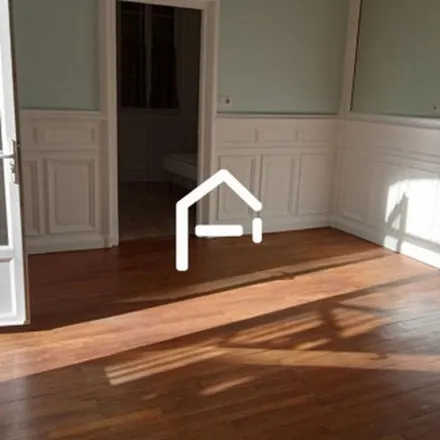 Rent this 4 bed apartment on 50 Rue Ludovic Trarieux in 24000 Périgueux, France