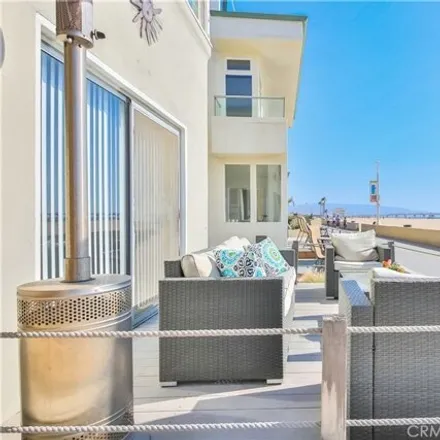 Image 3 - 1614 The Strand, Hermosa Beach, California, 90254 - Apartment for sale