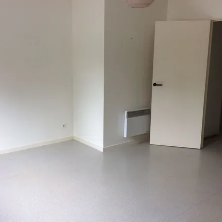 Image 4 - 1 Rue Babeuf, 80000 Amiens, France - Apartment for rent