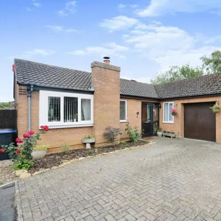 Buy this 3 bed house on Aspen Close in Northampton, NN3 5HS