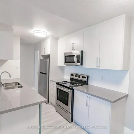 Image 3 - 4742 Morrison Street, Niagara Falls, ON L2E 2L3, Canada - Apartment for rent