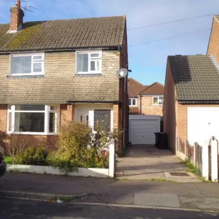 Rent this 4 bed duplex on Norview Drive in Wythenshawe, M20 5QF