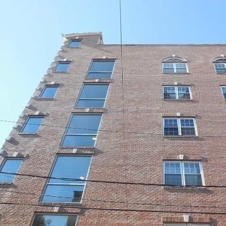 Rent this 1 bed condo on 453 9th Street in Union City, NJ 07087