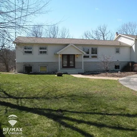 Buy this 5 bed house on 1457 Chippewa Trail in Owosso Charter Township, MI 48867