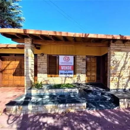 Buy this 4 bed house on Vivero Verde in Sáenz Peña, M5507 ENT Luján de Cuyo