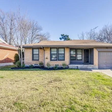 Buy this 4 bed house on 1560 Rosemont Street in Mesquite, TX 75149