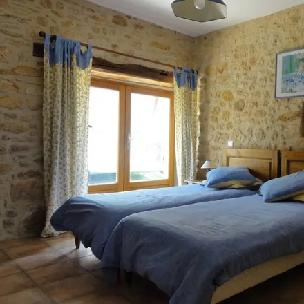 Rent this 4 bed house on 24370 Prats-de-Carlux