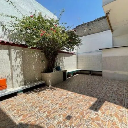 Rent this 1studio house on Cyber Café in Calle Enrico Caruso, Cuauhtémoc