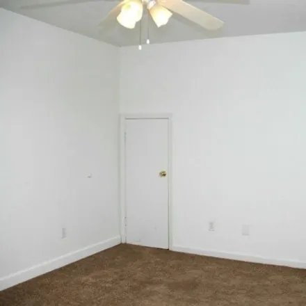 Image 3 - 1323 Shannon Drive, Oak Grove, Christian County, KY 42262, USA - Apartment for rent