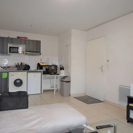 Rent this 2 bed apartment on 10 Rue du Maréchal Leclerc in 76410 Saint-Aubin-lès-Elbeuf, France