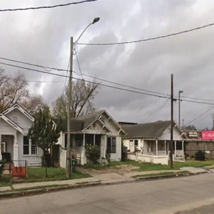 Buy this 2 bed house on 2411 Fulton Street in Houston, TX 77009