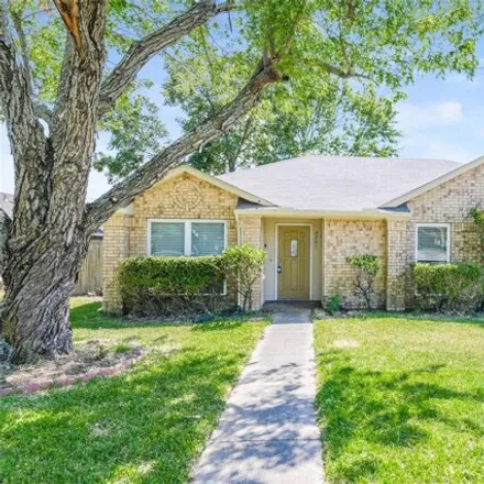 Rent this 3 bed house on 2201 Rockbluff Drive in Rowlett, TX 75088