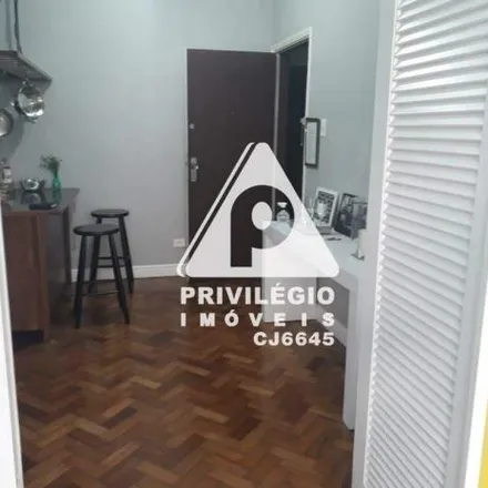 Buy this 1 bed apartment on Drogaria Galanti in Avenida Nossa Senhora de Copacabana 656, Copacabana