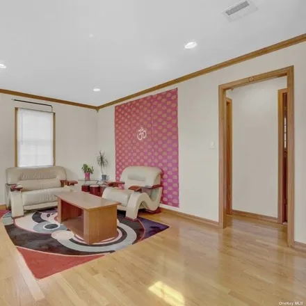 Image 4 - 1715 Broadway, New Hyde Park, New York, 11040 - House for sale