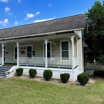Buy this 4 bed house on 257 Sanford Avenue in Eufaula, AL 36027