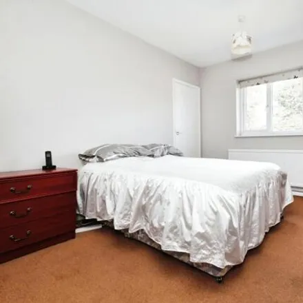 Image 9 - Ongar Road, Brentwood, CM15 9DH, United Kingdom - Apartment for sale