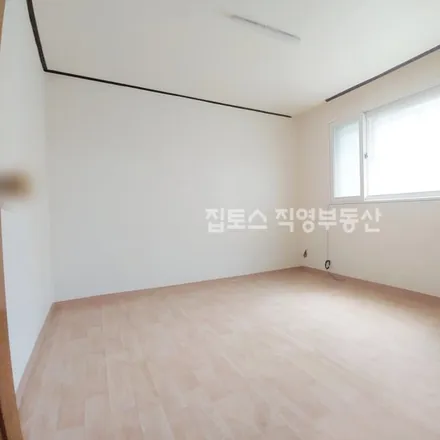 Rent this 2 bed apartment on 서울특별시 송파구 삼전동 163-9