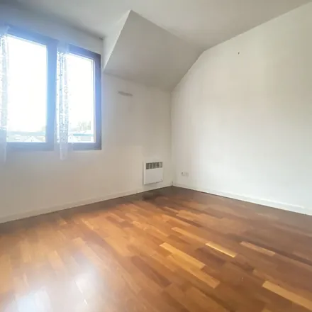 Rent this 2 bed apartment on 3 Avenue Joseph Kessel in 78180 Montigny-le-Bretonneux, France