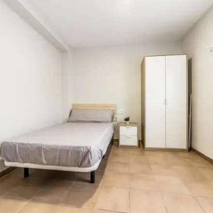 Image 7 - Hospital Casa de la Salud, Carrer de la Pobla de Farnals, 46021 Valencia, Spain - Apartment for rent