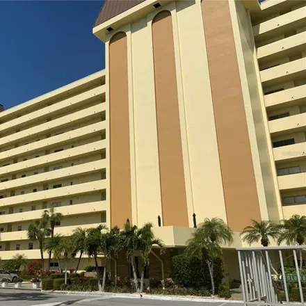 Rent this studio condo on 4703 Cove Circle in Pinellas County, FL 33708