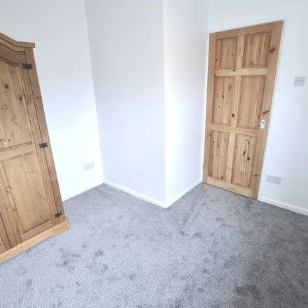 Image 3 - Middle Hay Place, Sheffield, S14 1QG, United Kingdom - Apartment for rent
