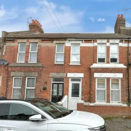 Buy this 3 bed townhouse on 23 Salisbury Road in Bexhill-on-Sea, TN40 2AD