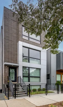 Image 1 - 2140 North Claremont Avenue, Chicago, IL 60647, USA - House for sale