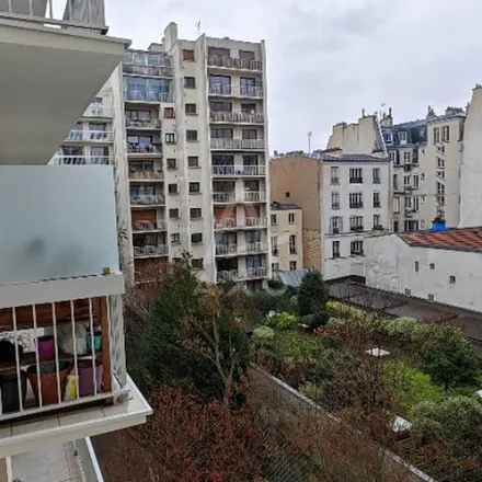 Image 5 - Jules Joffrin, ligne 12 Direction Mairie d'Issy, Rue Ordener, 75018 Paris, France - Apartment for rent